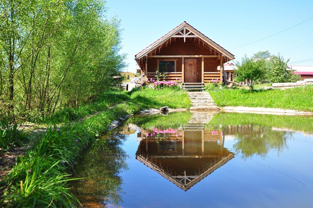Hotel Gostynniy Dvir Raytshtoky Worochta Exterior foto