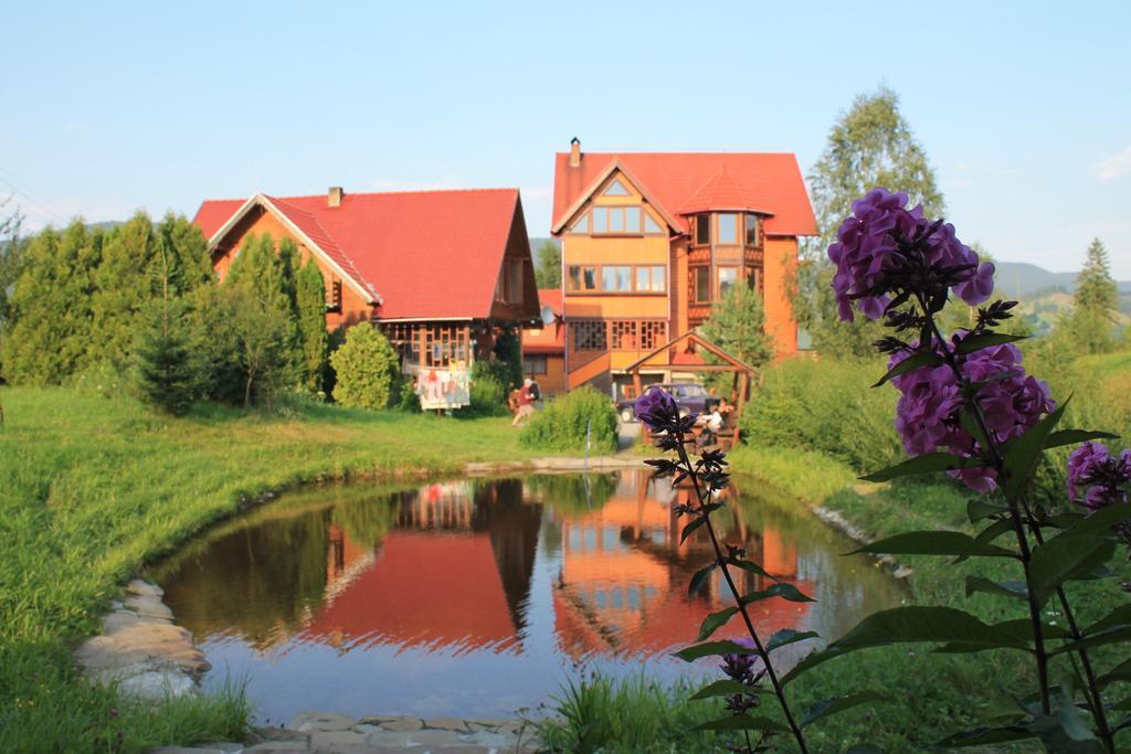 Hotel Gostynniy Dvir Raytshtoky Worochta Exterior foto