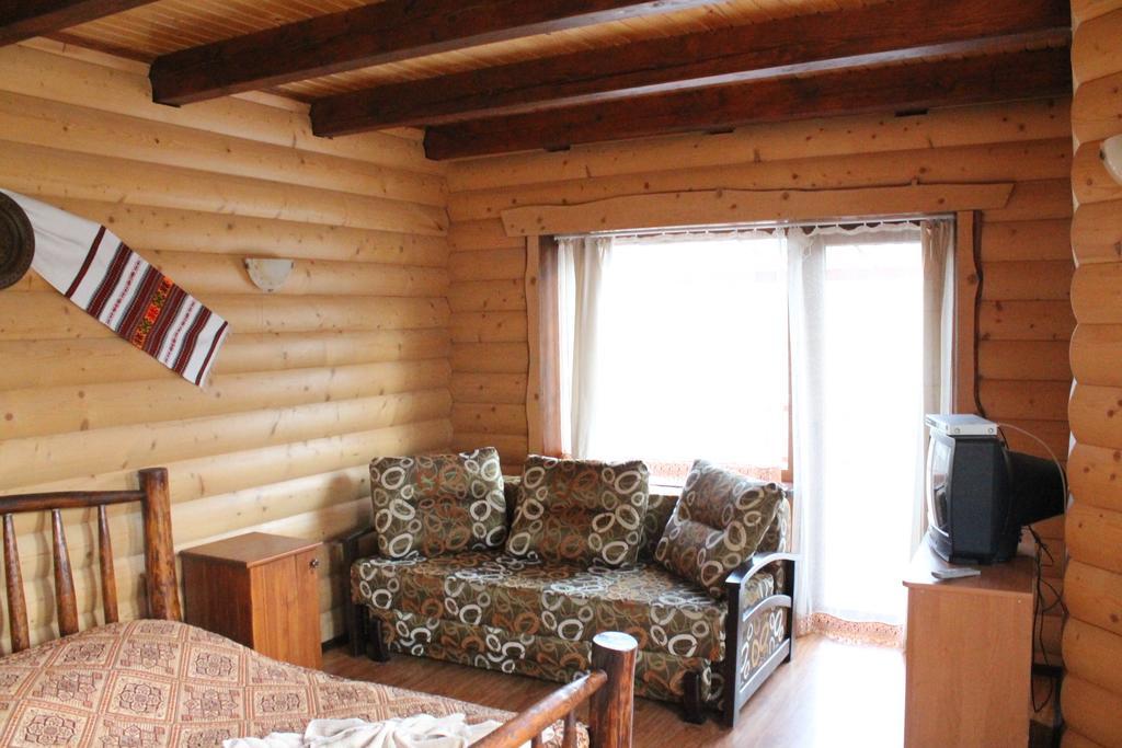 Hotel Gostynniy Dvir Raytshtoky Worochta Zimmer foto