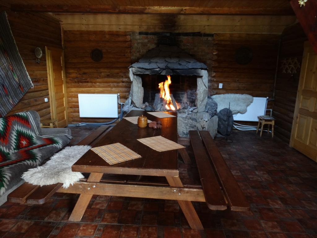 Hotel Gostynniy Dvir Raytshtoky Worochta Zimmer foto