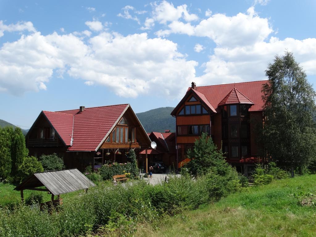 Hotel Gostynniy Dvir Raytshtoky Worochta Exterior foto