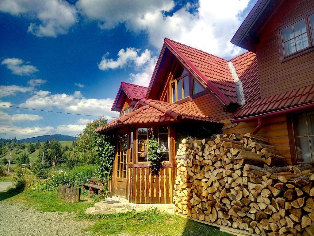 Hotel Gostynniy Dvir Raytshtoky Worochta Exterior foto