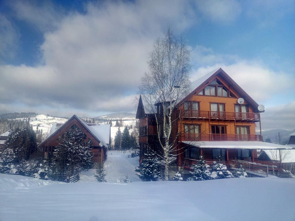 Hotel Gostynniy Dvir Raytshtoky Worochta Exterior foto