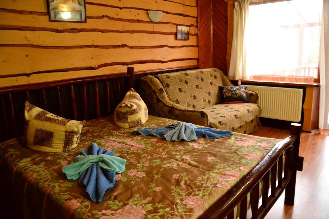 Hotel Gostynniy Dvir Raytshtoky Worochta Exterior foto