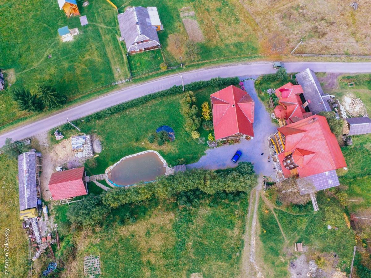 Hotel Gostynniy Dvir Raytshtoky Worochta Exterior foto
