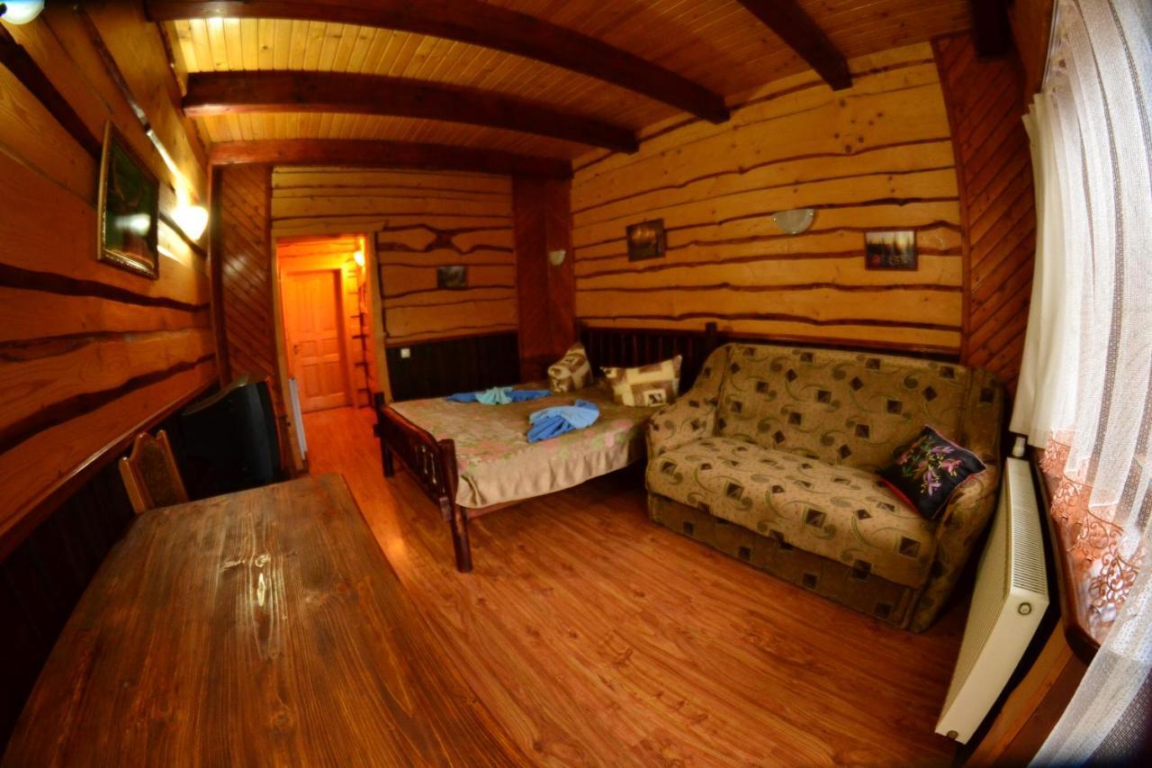 Hotel Gostynniy Dvir Raytshtoky Worochta Exterior foto